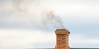 Regulacje dotyczące instalacji przewodów kominowych i dymowych